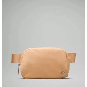 NWT Lululemon Belt Bag in Summer Glow! 🌅🌞🕶️